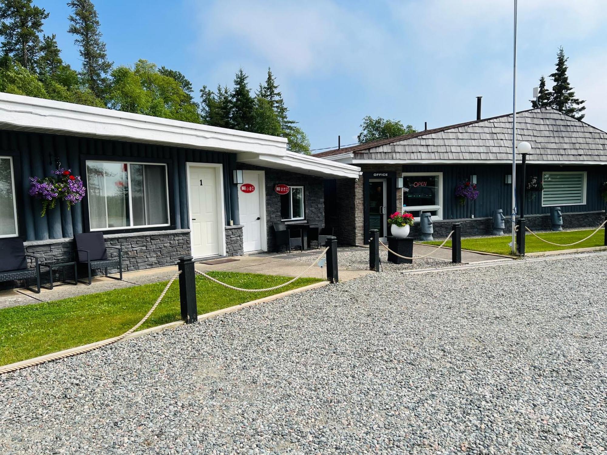 Mystic Isle Motel Wawa Exteriér fotografie